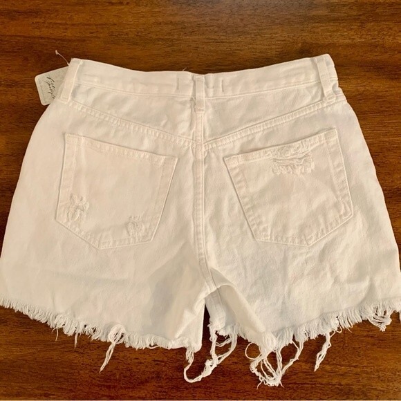 NWT We The Free Free People Maggie Mid Rise White Distressed Shorts 26 - Picture 7 of 10